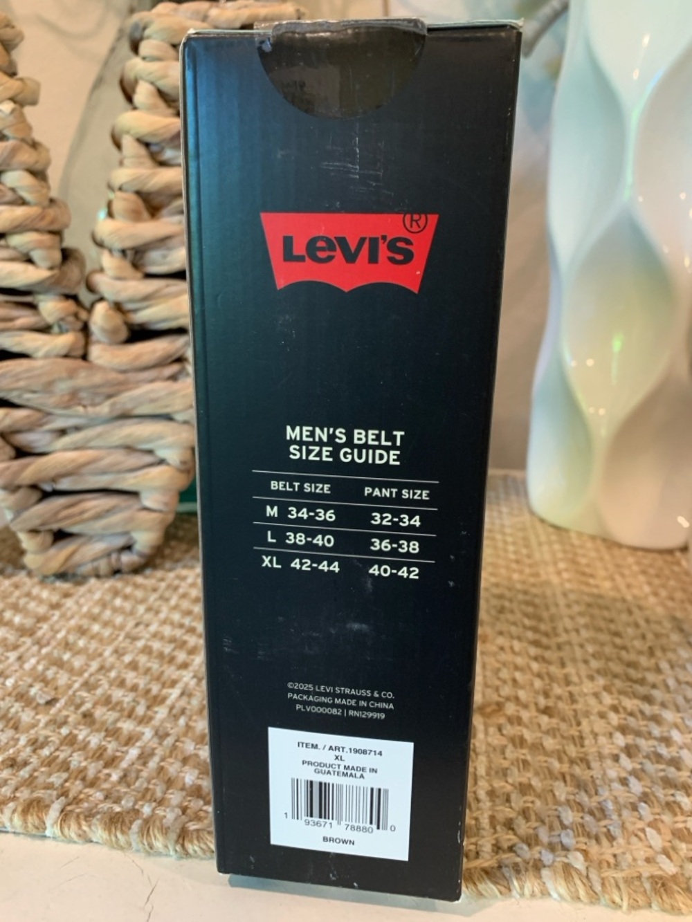 Levi's Men's Dark Brown Leather Belt with Matte Black Buckle L - Picture 6 of 6